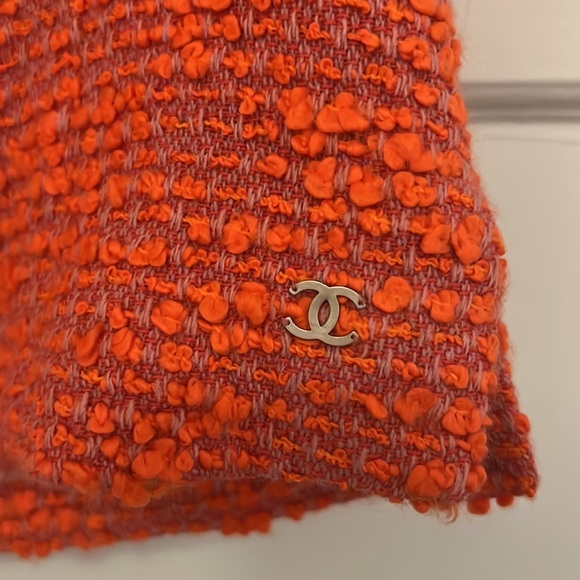 Classic Chanel boucle top - Picture 4 of 6